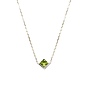 Peridot solitaire square silver necklace. Desideri design fine jewelry.