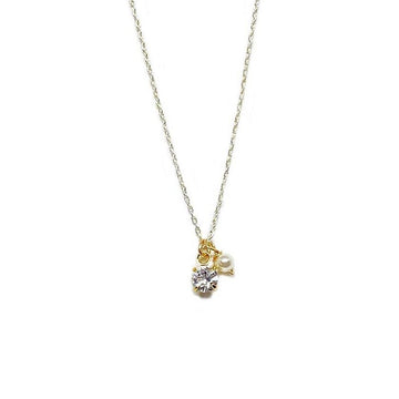 Diamond and pearl necklace. Desideri design jewelry.